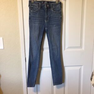 Hollister Higt Rise super skinny jeans size W 24